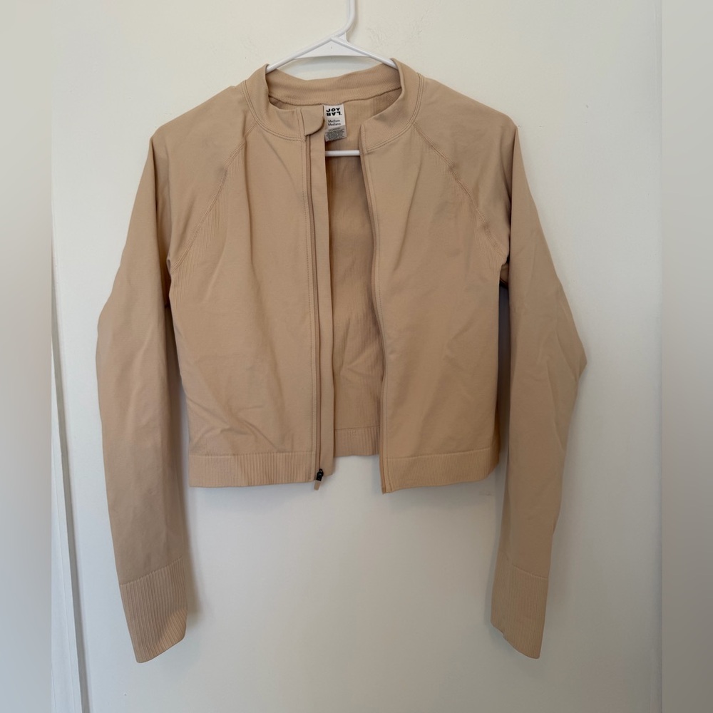 NWT Women’s Medium Waist Length JoyLab Tan Zip Up Tee Jacket Stretchy Athletic